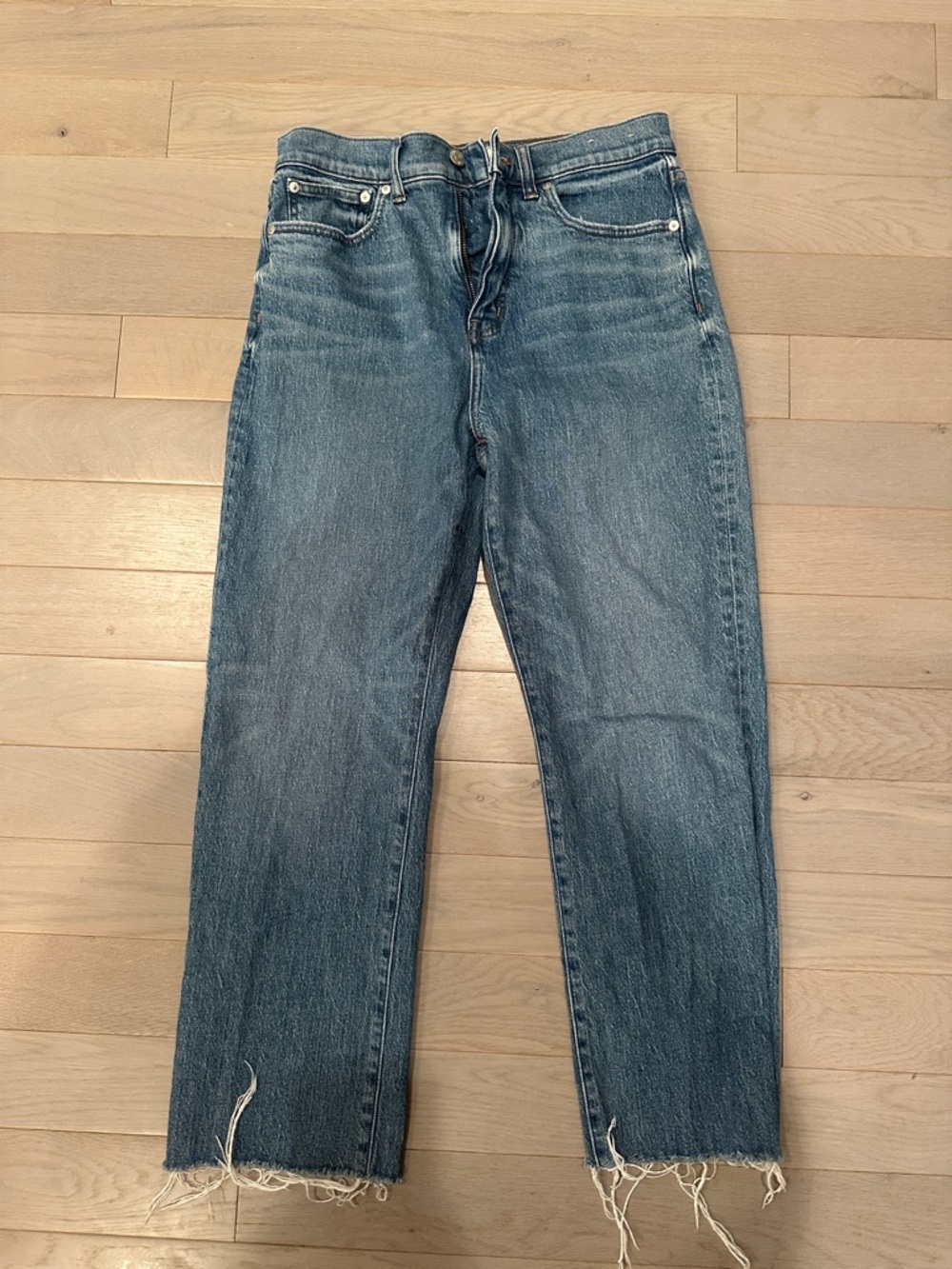 Madewell women’s  Faded Blue Straight Jeans with Frayed Hem